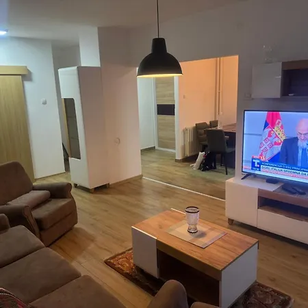 Deluxe Apartment *